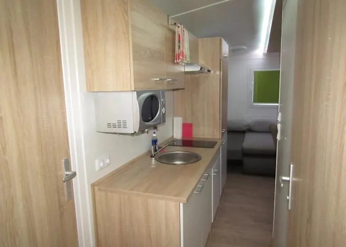 Mobilheim Adler Horst لاختال