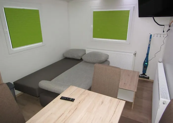 مكان تخييم Mobilheim Adler Horst لاختال