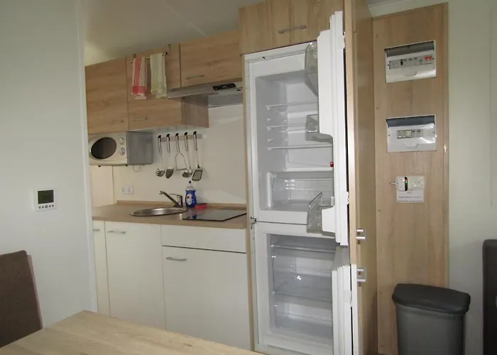 مكان تخييم Mobilheim Adler Horst *