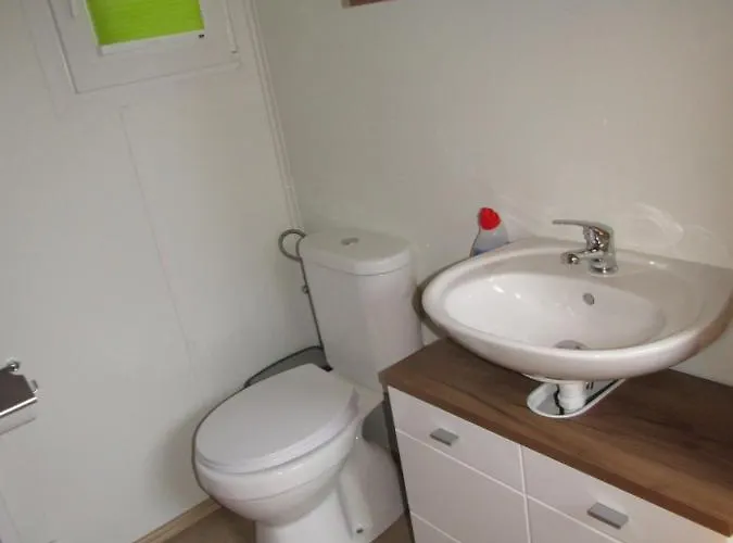 مكان تخييم Mobilheim Adler Horst